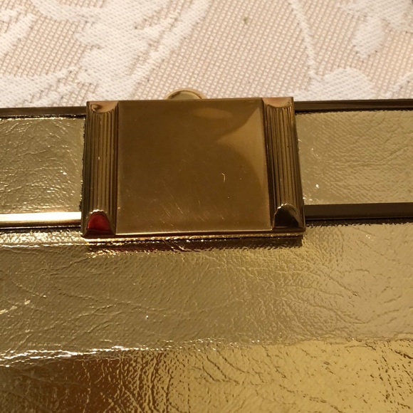 Vintage Gold Purse made in USA by Edwardo - Picture 2 of 7
